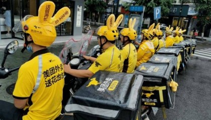 城市中年失业有多惨：除了送外卖，就是跑网约车