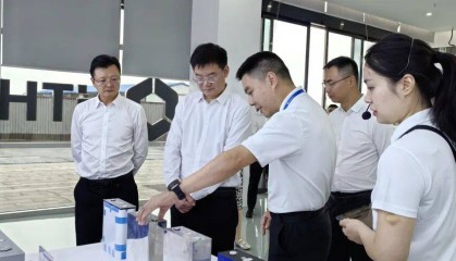 龙东阁到铜梁区调研共青团和青少年工作