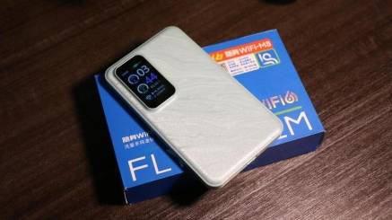 飞猫随身wifi好不好用?飞猫M8让校园生活“网”事无忧