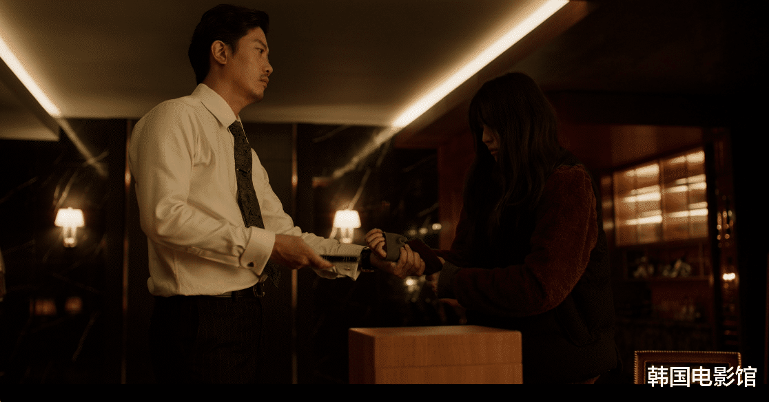 网飞R级女神复仇爽剧,这剧情真的嗨翻啦!