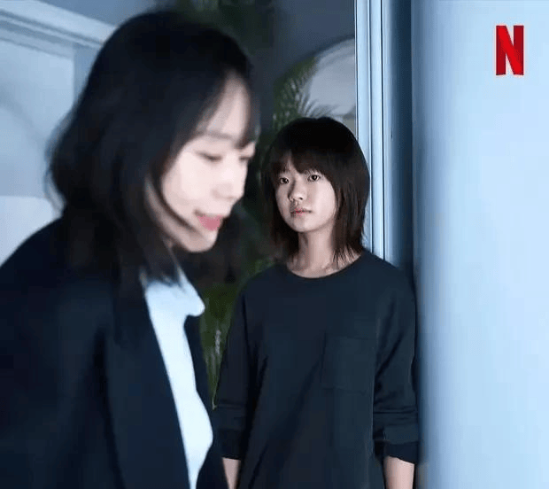 网飞R级电影,《杀死福顺》:顶级杀手的母性觉醒与生命抉择!