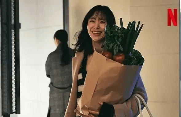 网飞R级电影,《杀死福顺》:顶级杀手的母性觉醒与生命抉择!