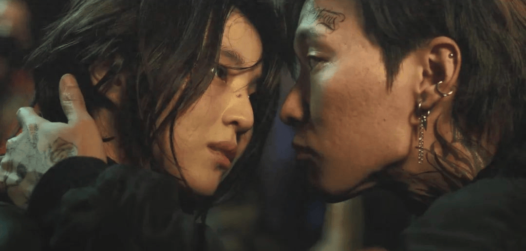 《我的名字》:又一部大尺度R级爽剧,网飞这次下血本了!