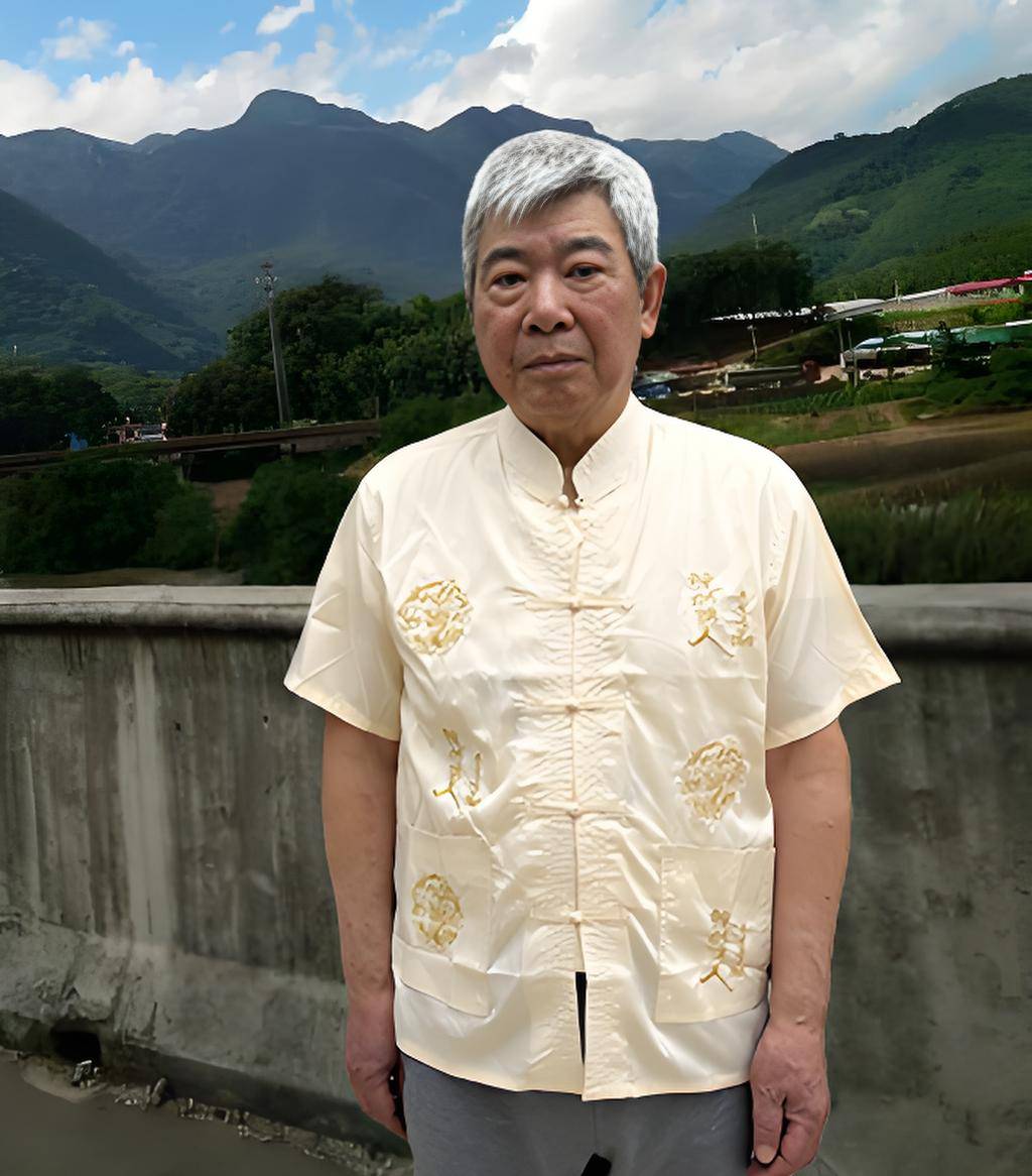 谷霁川写意山水作品《日映层岩》在安徽以26万人民币高价成交