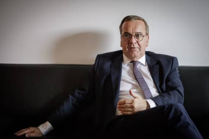 德防长宣称已做好杀死俄军的准备,佩斯科夫:德国正再次变得危险