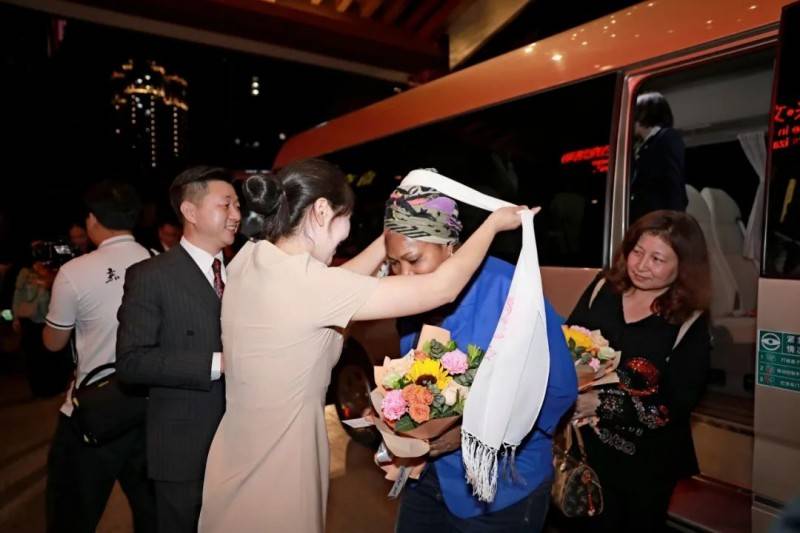 中国服务,礼遇全球宾客:南充碧桂园凤凰酒店圆满接待驻华使团