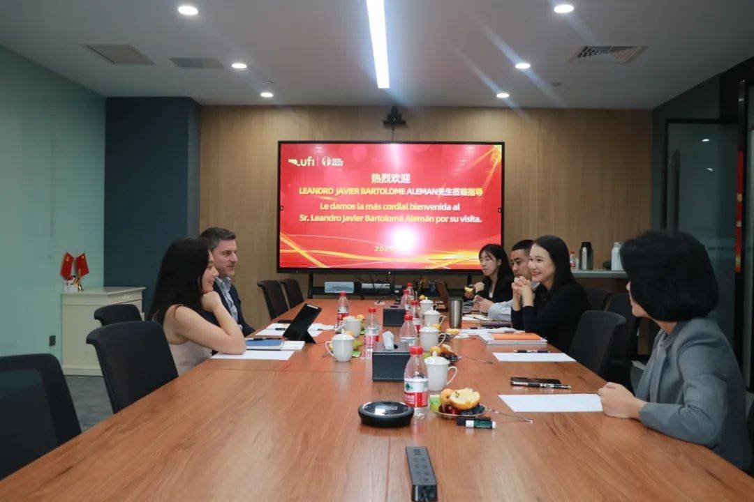 剑指海外市场!凤凰农资节携手Social Latam Group开启农资全球化新赛道