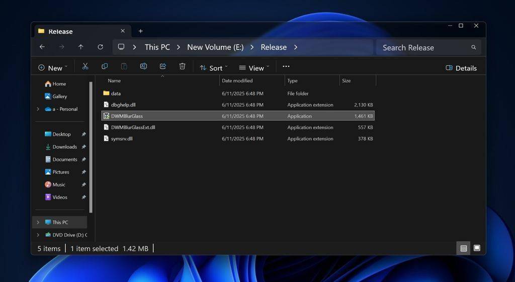 开源神器!Windows 11 也能拥有 macOS Liquid Glass 效果
