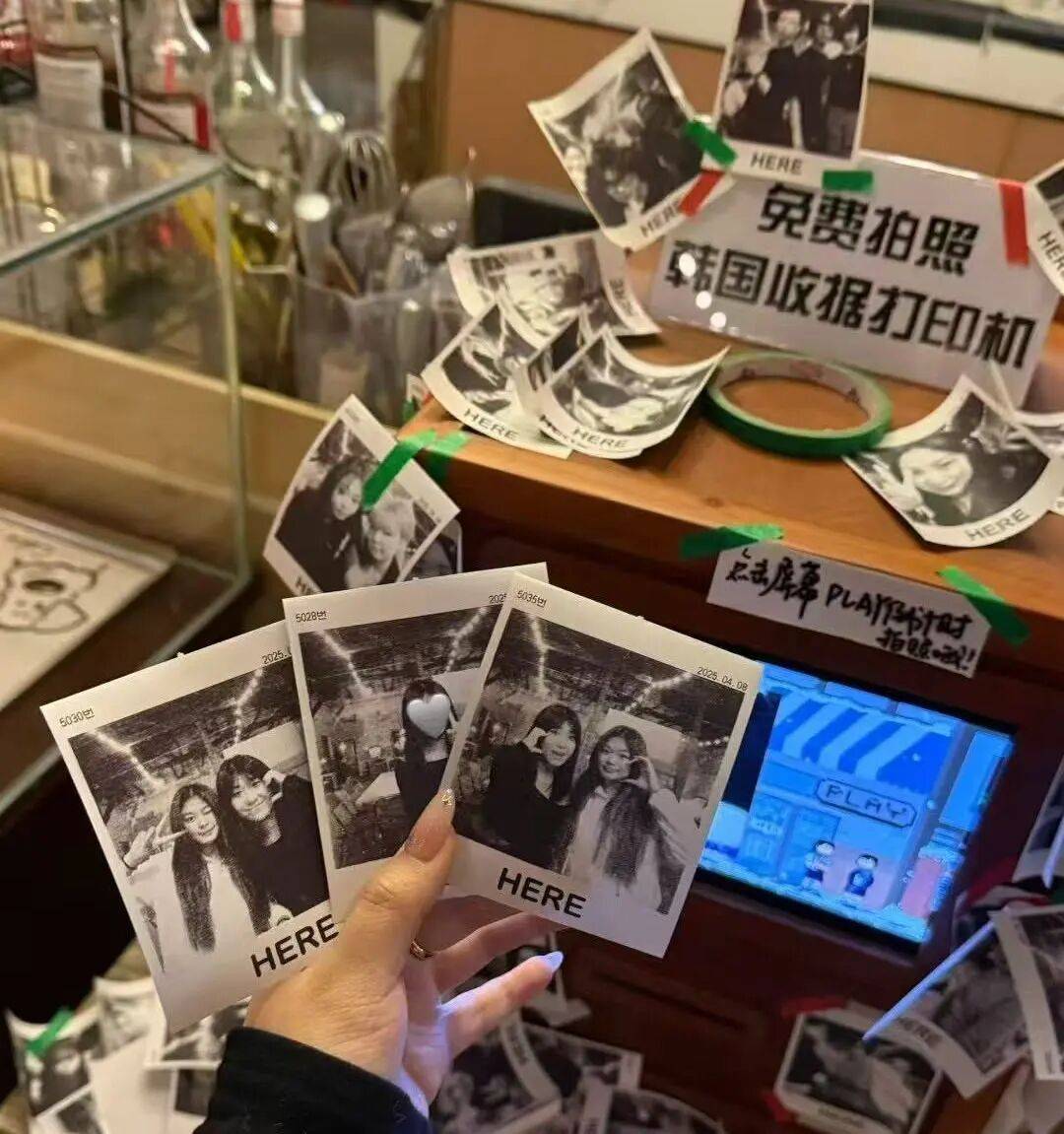 宁可花钱请人为自己拍照,也不想开口麻烦朋友?年轻人为何愿意为“陪拍”买单