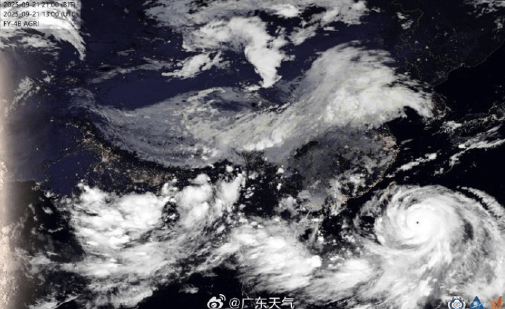 特大暴雨+17级大风!风王“桦加沙”逼近,深圳全市启动应急机制!是否“五停”?