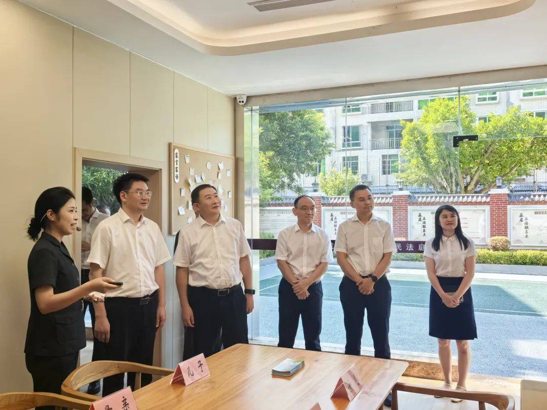 龙东阁出席忠县青年发展型城市建设推进大会并调研共青团和青少年工作