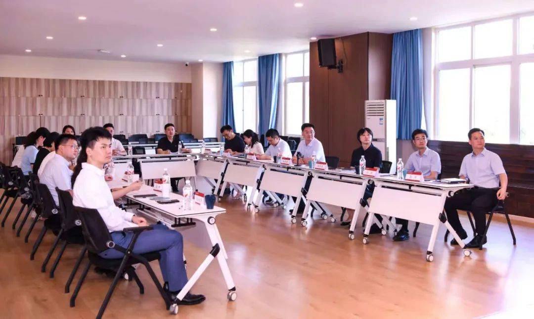 龙东阁到重庆医科大学、重庆市精神卫生中心调研健全青少年心理疏导机制改革相关工作